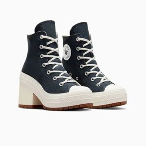 Converse 70 De Luxe Heel, New with no tags.
Size 8.5 women’s